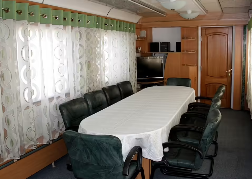 Тільки для обраних. Як виглядають VIP-вагони Укрзалізниці, які недоступні звичайним пасажирам